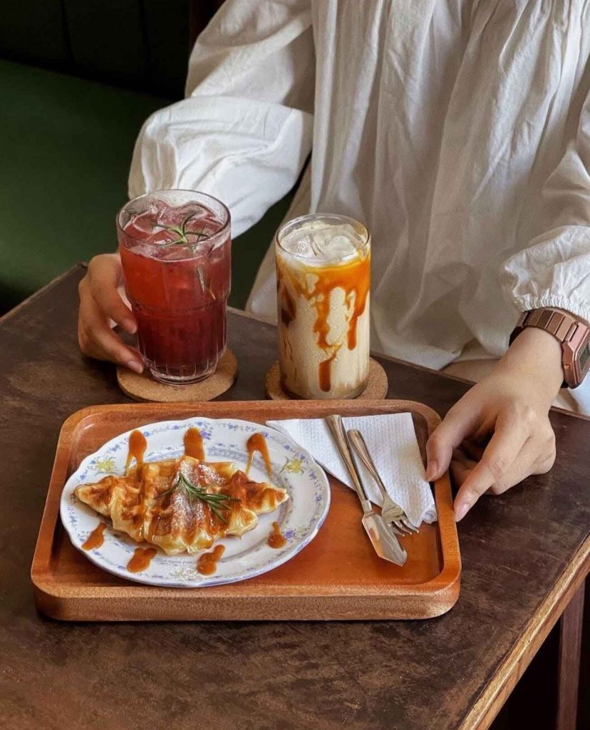 Room 44 Room44 Caffe - Một quán cà phê nhỏ xinh ở Quận 1 nép mình sau chung cư ...