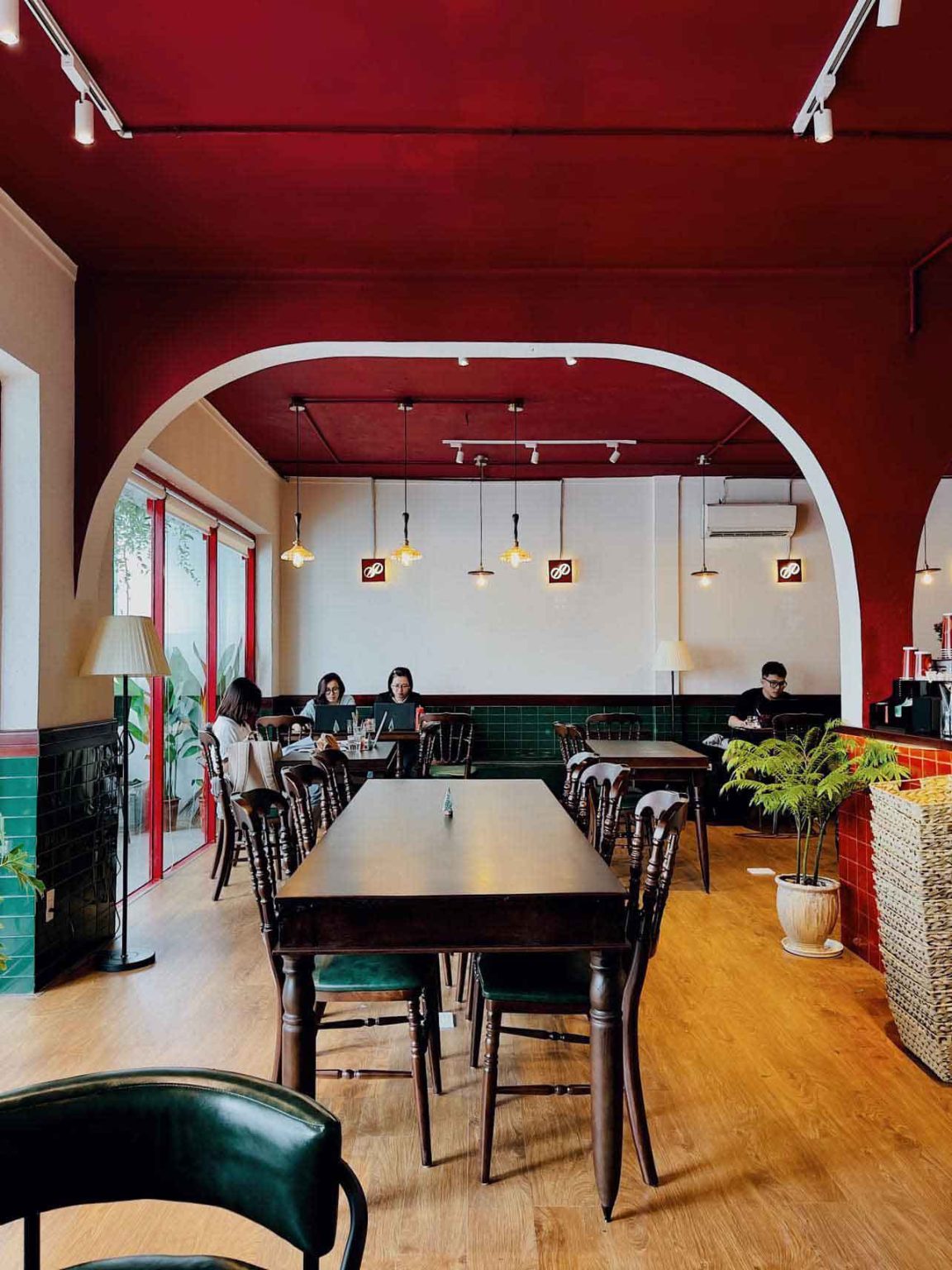 Cà Rề Cafe - Một thoáng nhẹ nhàng, chậm rãi giữa Sài Gòn tấp nập - 1 ...