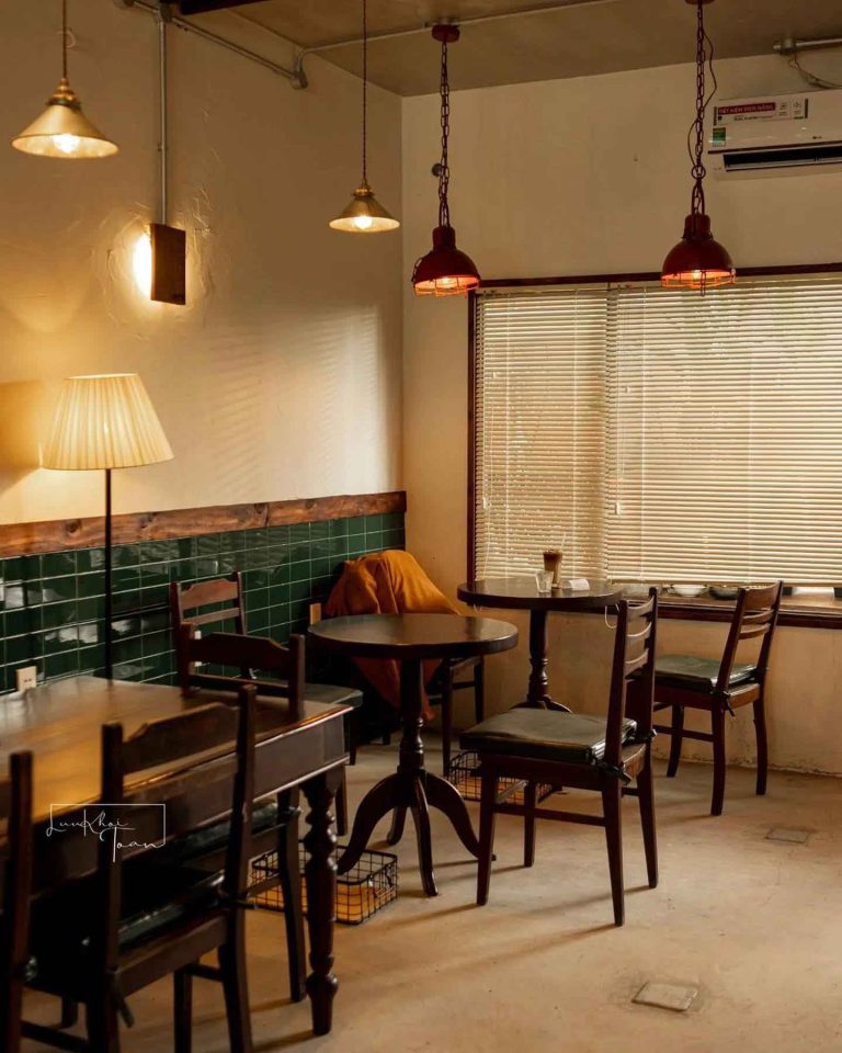Cà Rề Cafe - Một thoáng nhẹ nhàng, chậm rãi giữa Sài Gòn tấp nập - 1 ...