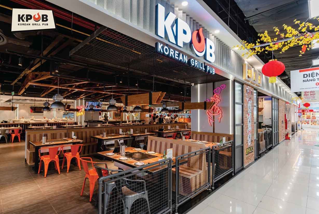 Quán buffet mở xuyên Tết mang tên K-PUB