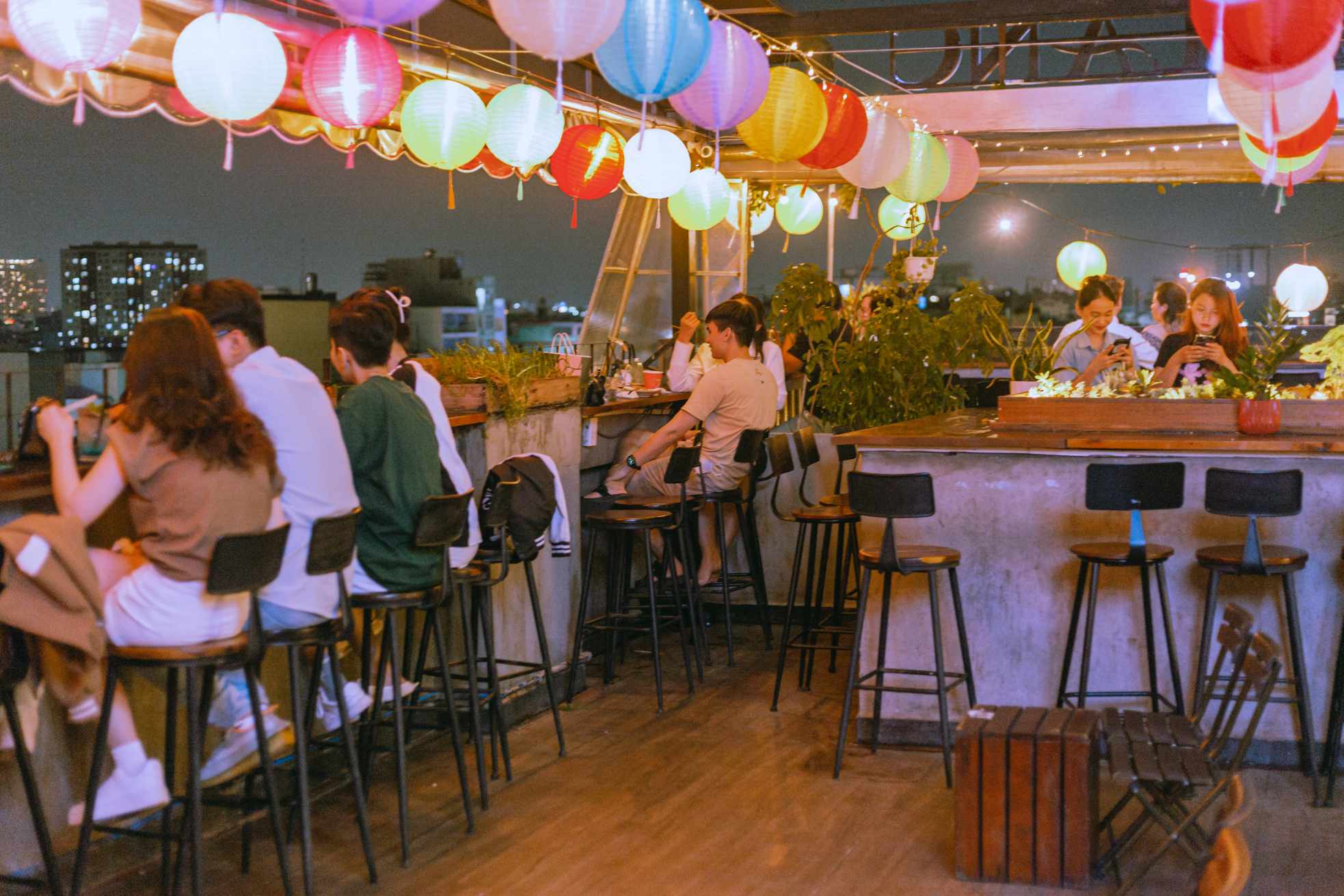 Đêm Trung Thu ở những quán rooftop Sài Gòn